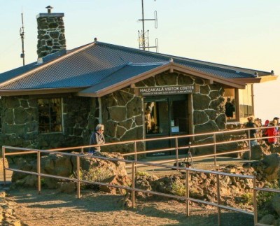 Haleakala-Crater-Visitor-Center-img